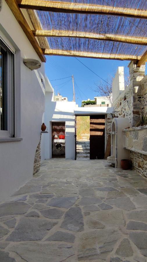 Laina Traditional Guest House Aperathos Luaran gambar