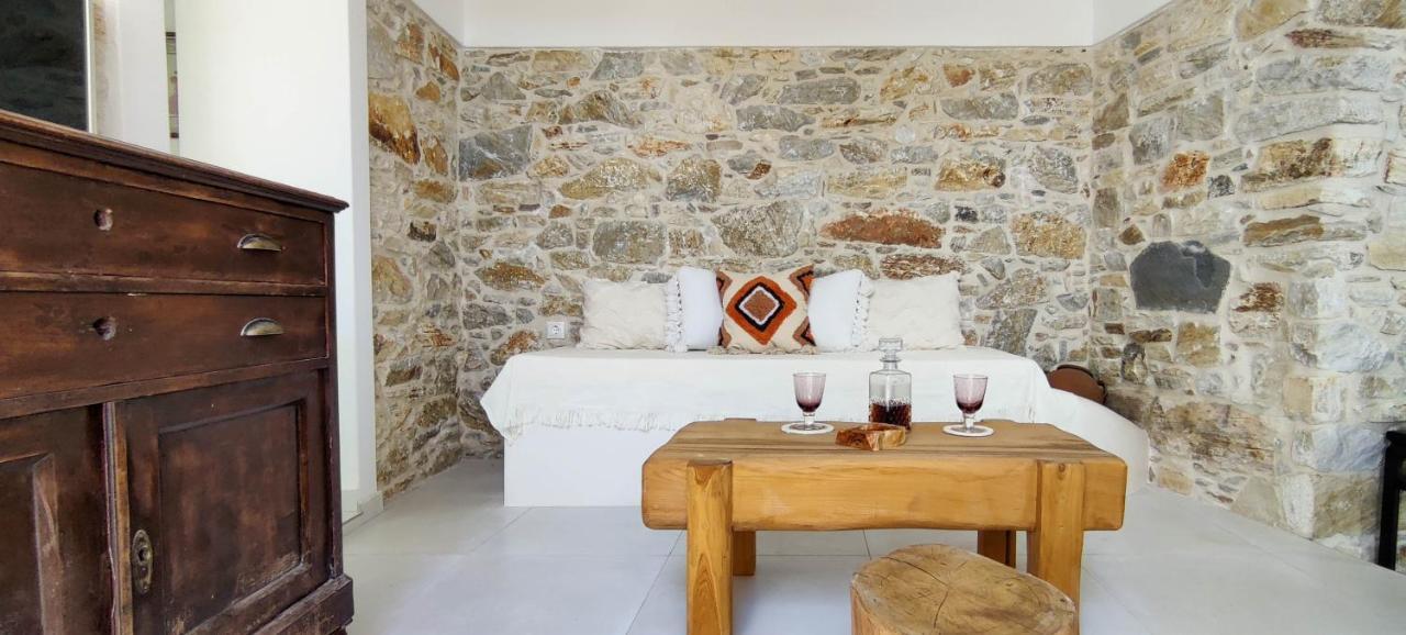 Laina Traditional Guest House Aperathos Luaran gambar