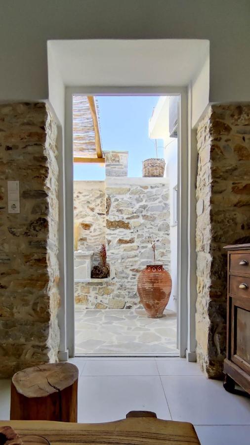 Laina Traditional Guest House Aperathos Luaran gambar